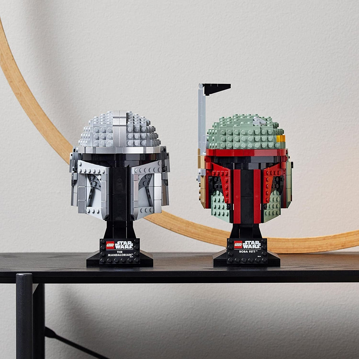 Star Wars the Mandalorian Helmet Model Building Kit, Collectible Display Set for Adults, Gift Idea for Men, Women, Him or Her 75328