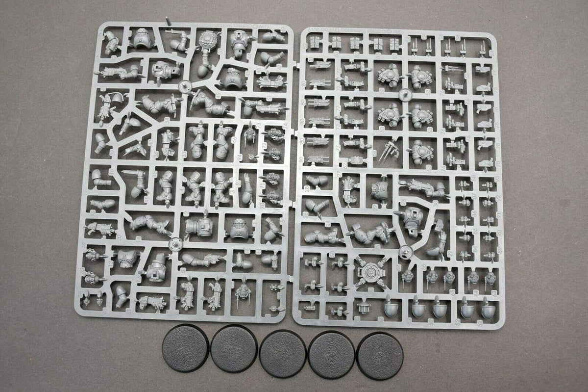 '- Warhammer 40,000 - Space Marines Primaris Infiltrators