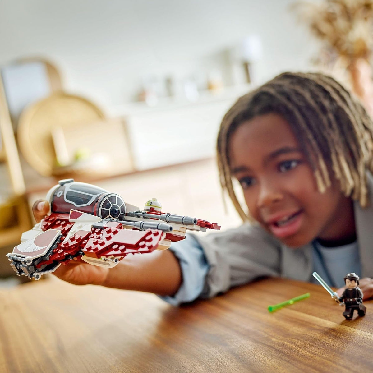 Star Wars 75401 Ahsoka’S Jedi Interceptor Building Toy Features 2 Minifigures with Lightsabers Incl. Anakin Skywalker, plus an R7-A7 Droid Figure for the Clone Wars Fans, 8+ Year Old Boys & Girls
