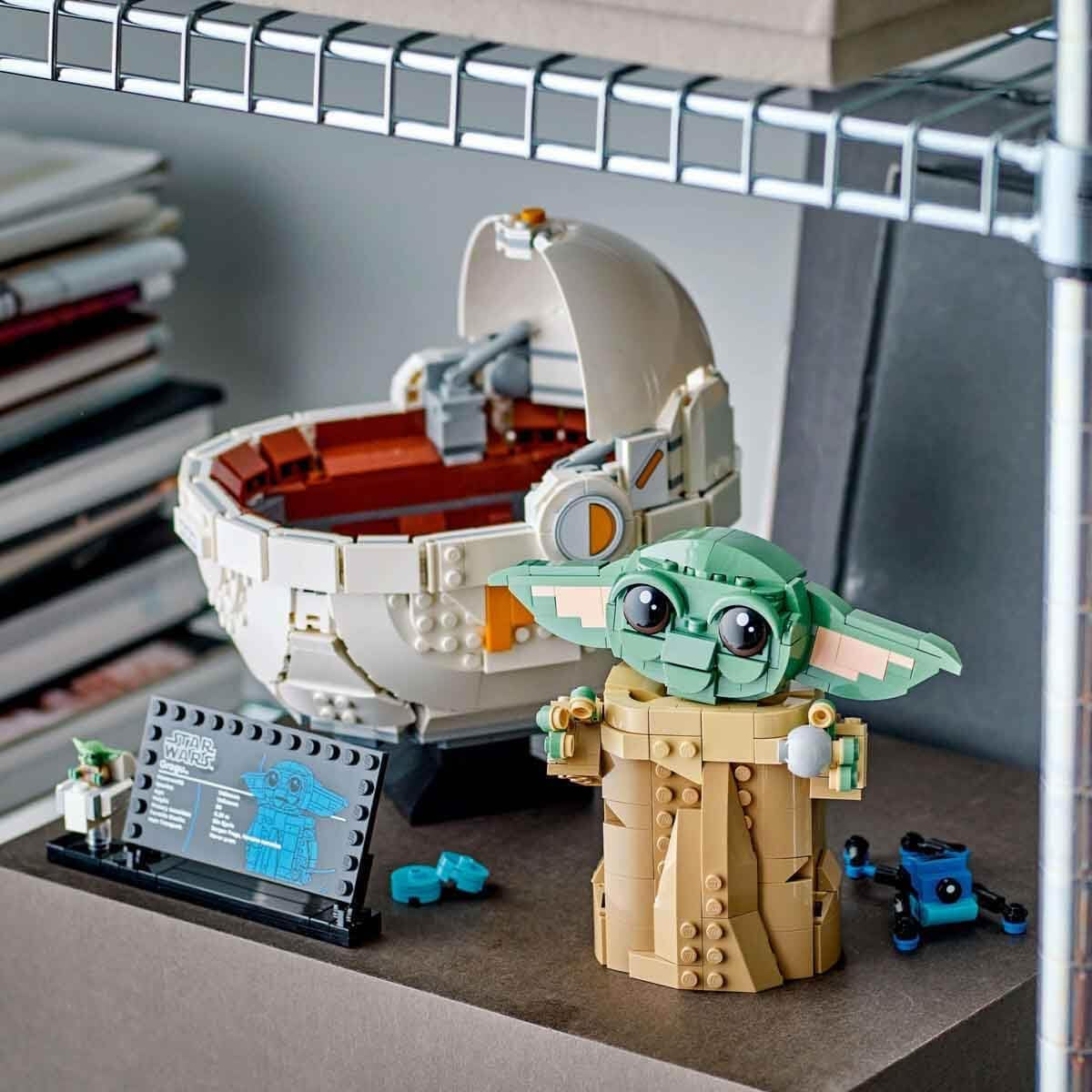 Star Wars 75403 Grogu with Hover Pram Building Toy Set, Collectible Character Figure for the Mandalorian TV Show Fans, Display Gift Idea for 10+ Year Old Boys & Girls