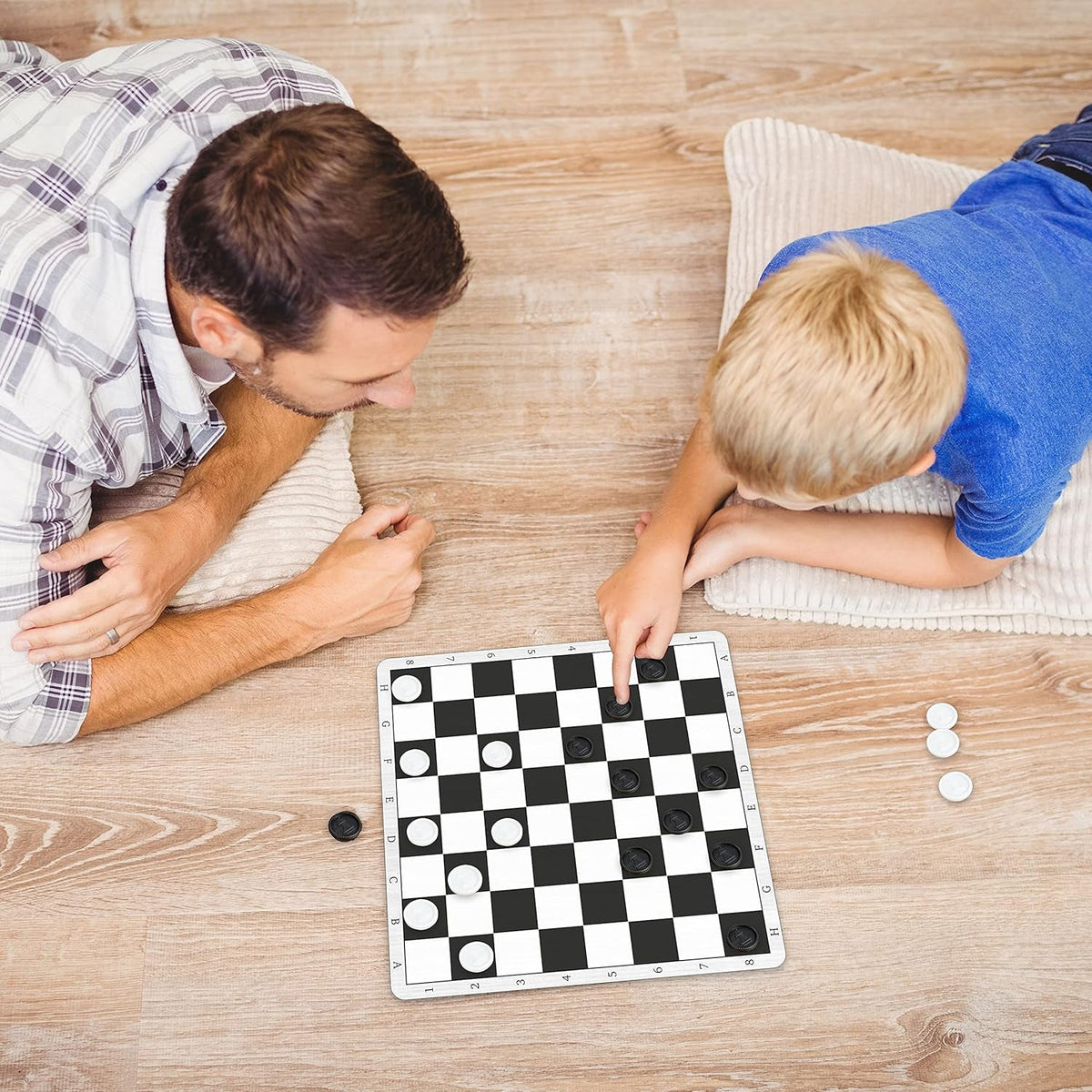 100 Classic Games Compendium | Collection of Classic Family Board Games | Games Compendium Includes Ludo, Chess, Draughts and Playing Cards