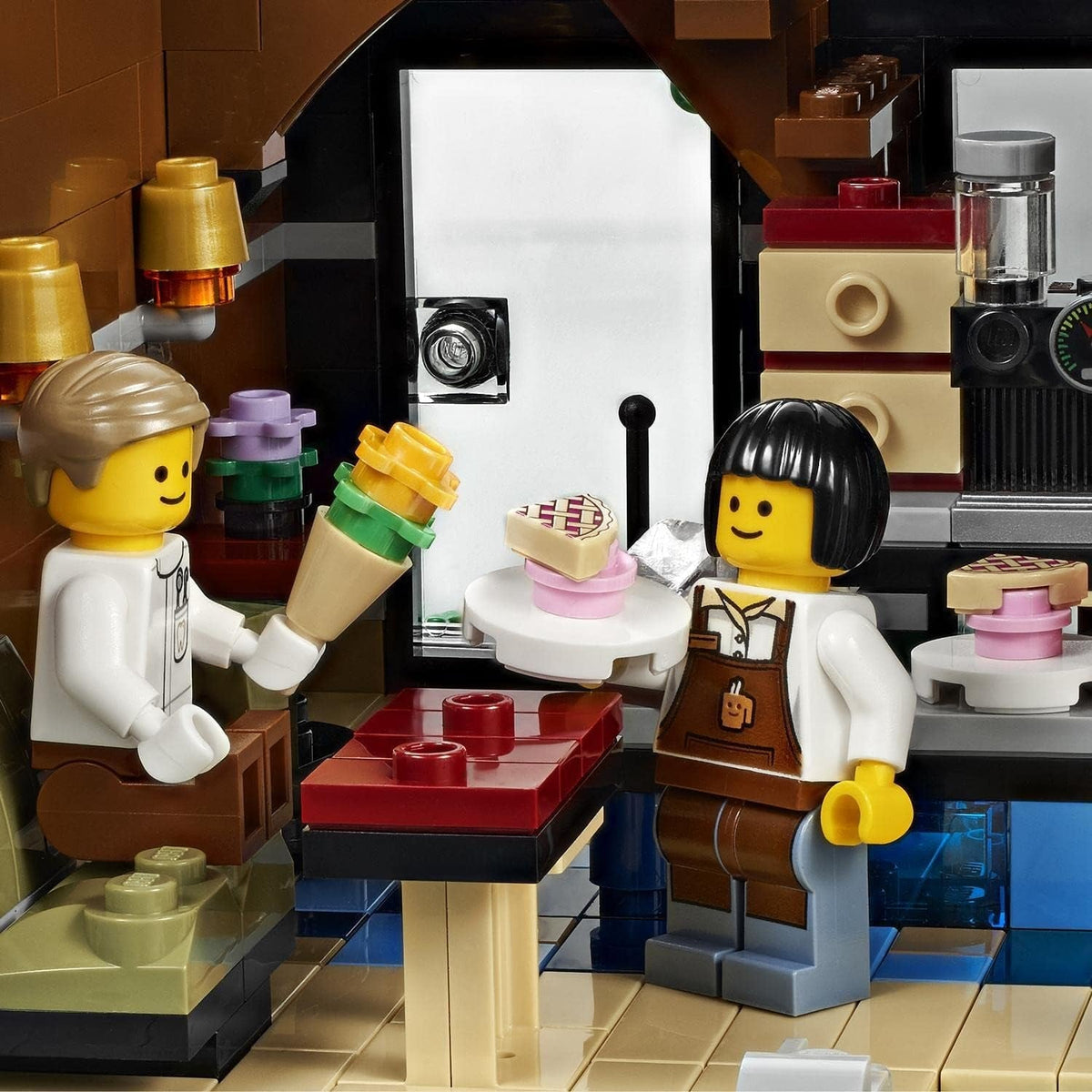 10255 Creator Assembly Square Set, Massively Modular Model Building Kit with Shops, Roof Terrace, 8 Minifigures and Much More, for Ages 16 Plus