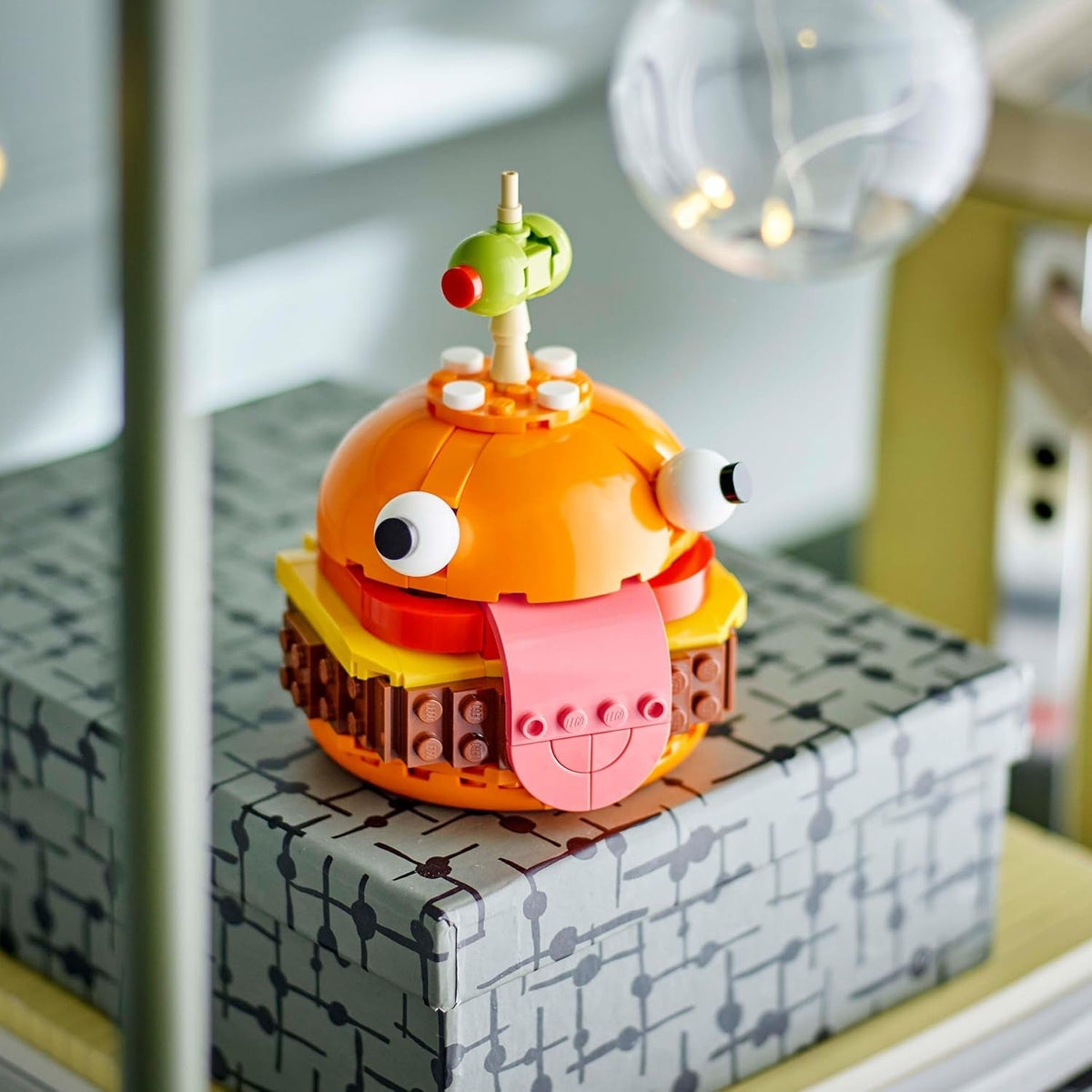 Fortnite Durrr Burger Set, Video Game Character Building Toy for 9 plus Year Old Boys & Girls, Collectible Figure, Creative Birthday Gift for Kids, Teens and Gamers 77070