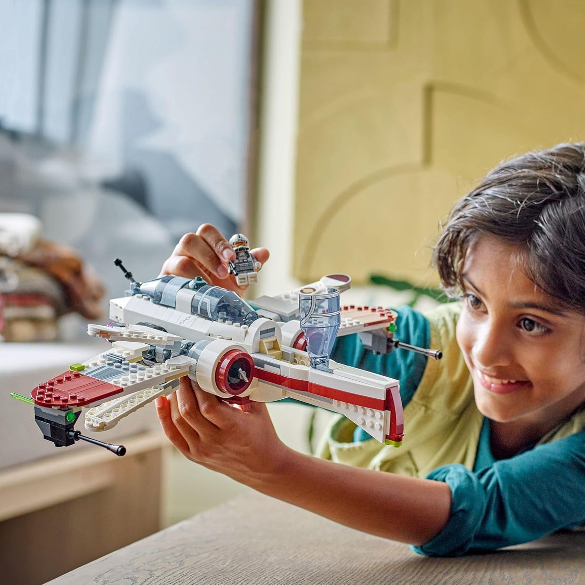 Star Wars 75402 ARC-170 Starfighter Building Toy with 3 Clone Pilot Minifigures, plus an R4-P44 Droid Figure, Birthday Gift Idea for Revenge of the Sith Fans, 9+ Year Old Boys and Girls