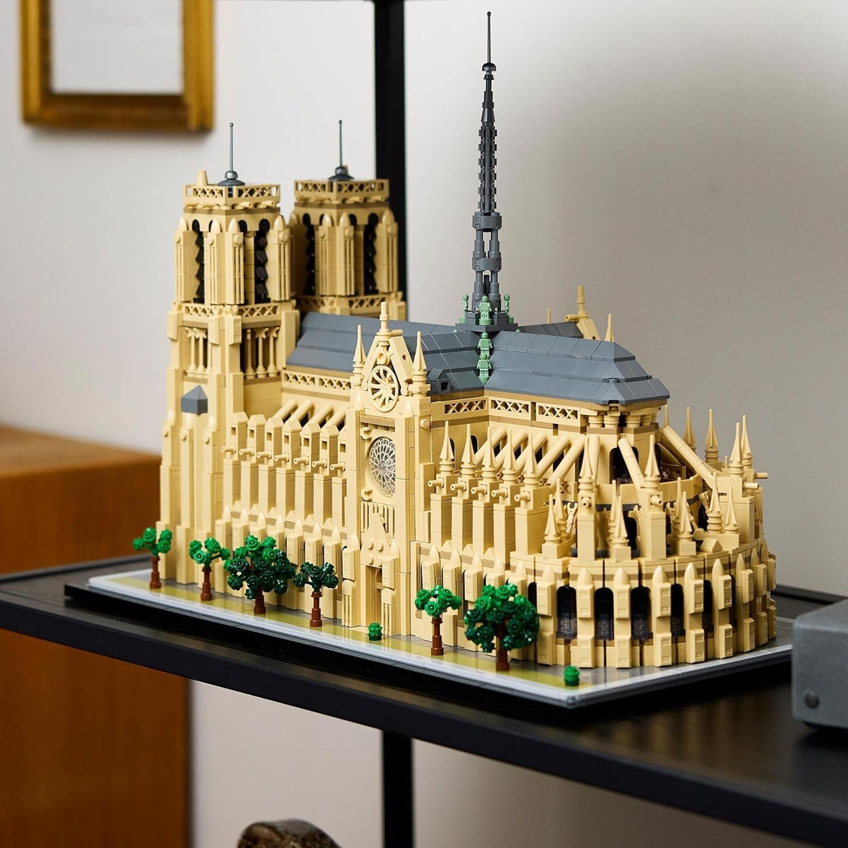 Architecture Notre-Dame De Paris Set, Model Kit for Adults to Build, Home or Office Décor, Collectible Gift for History-Loving Men, Women, Him or Her 21061