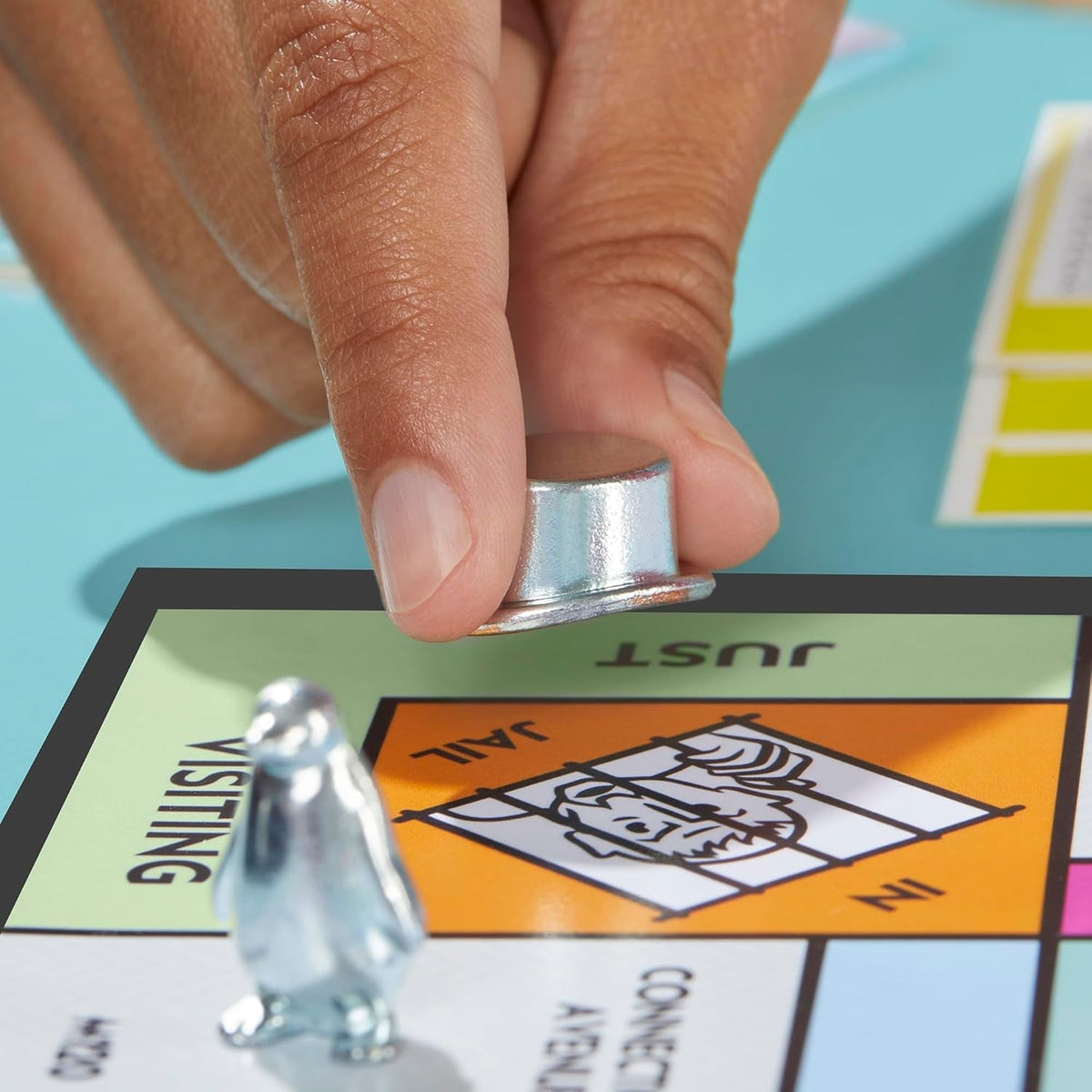 Board Game with Storage Tray and Larger Tokens - English Version