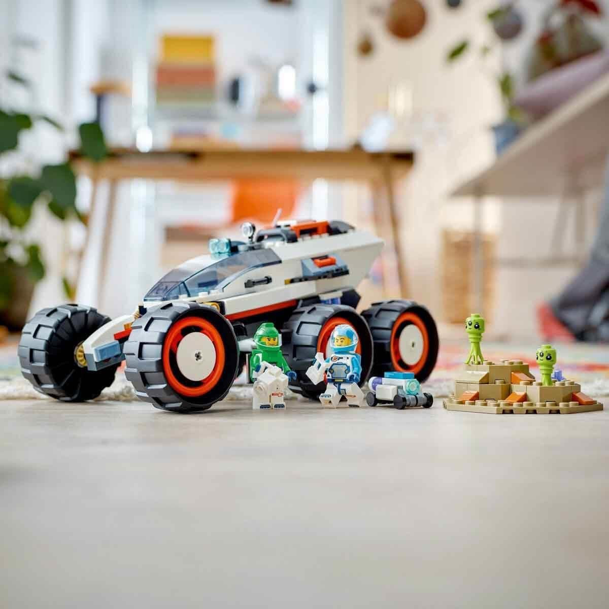 City Space Explorer Rover and Alien Life Building Toys Set for 6 plus Year Old Boys, Girls & Kids with Astronaut Minifigures, Toy Robot and Alien Figures for Imaginative Play, Birthday Gift 60431